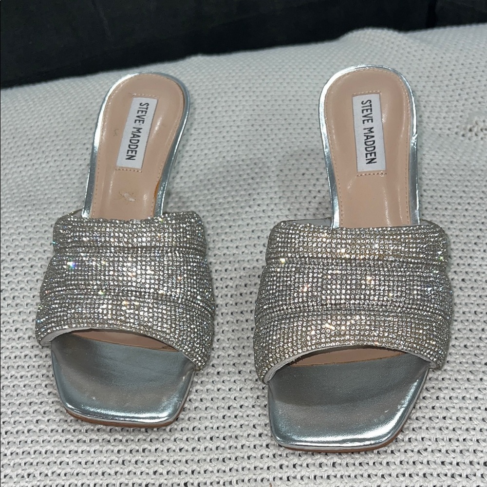Steve Madden Glittering Silver Mules